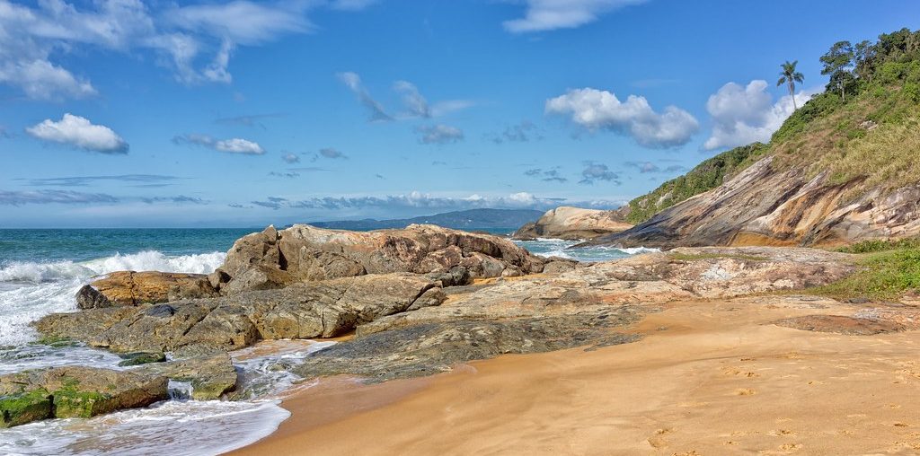 Praia dos Amores em Balneário Camboriú