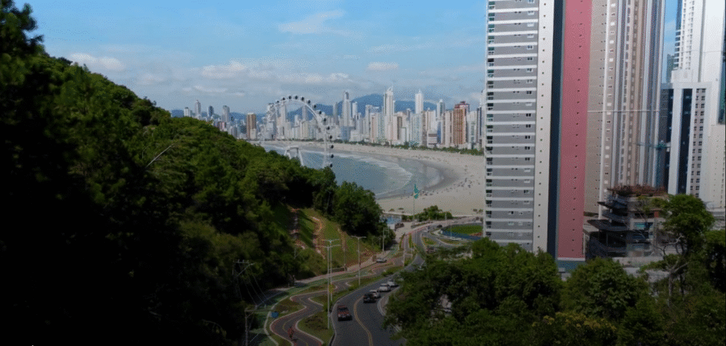 Onde fica Balneário Camboriú? 1 1
