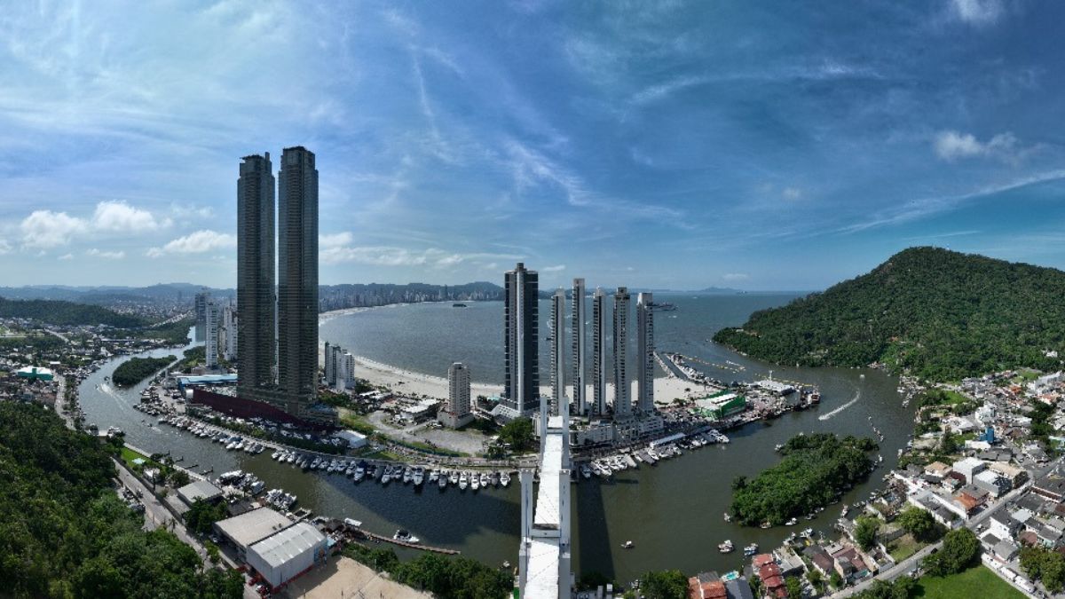 Aeroportos próximos de Balneário Camboriú