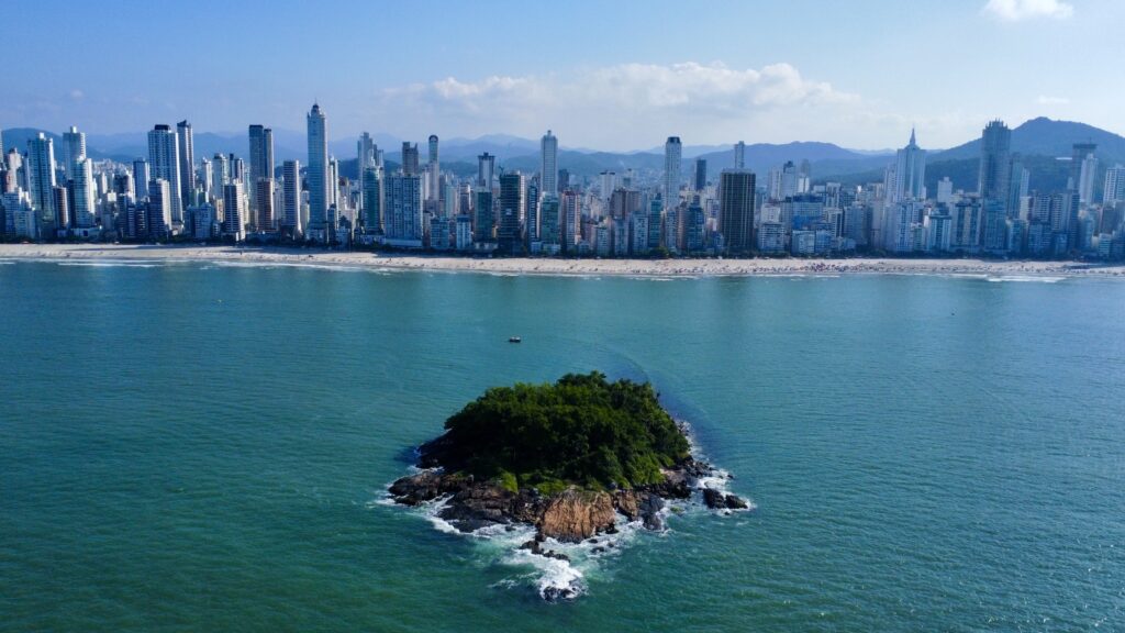 Guia de passeios grátis em Balneário Camboriú: diversão sem custo 1 dji fly 20250417 152208 587 1744914149366 photo optimized