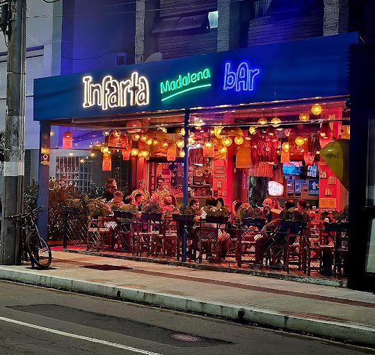 Vida noturna de inverno em bc: 10 baladas e pubs aquecidos 2 Infarta Madalena Bar