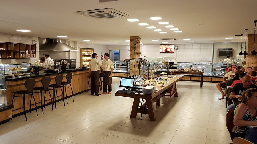 10 cafeterias aconchegantes para curtir o inverno em BC (2025) 3 image 1