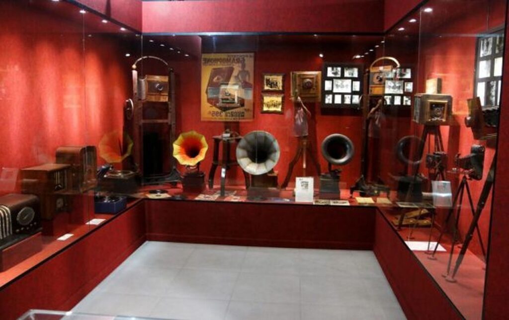 Museus e centros culturais de BC: 6 programas para noite fria 4 museu da imagem e do som 5 600x377 1