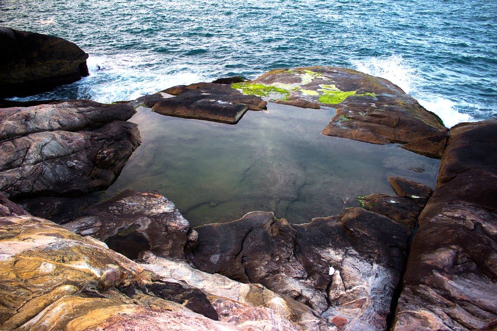 Praia da Sepultura em Bombinhas: snorkeling e trilhas imperdíveis 2 Como chegar na piscina natural da Praia da Sepultura 01