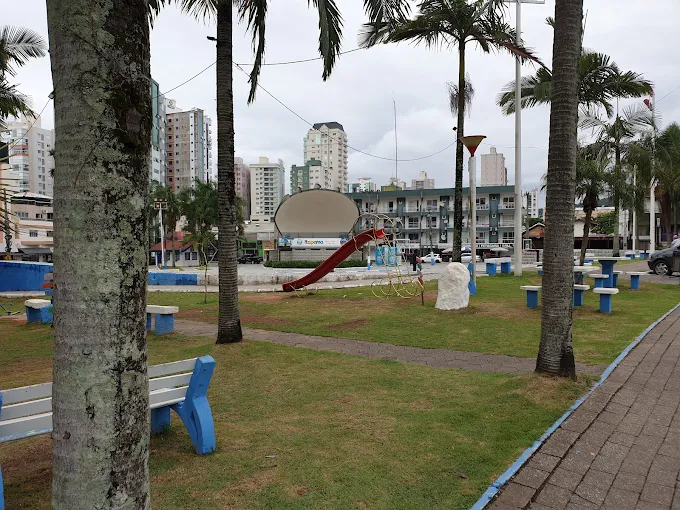 Passeio em Itapema: Dicas de o que fazer 1 Praca da Paz