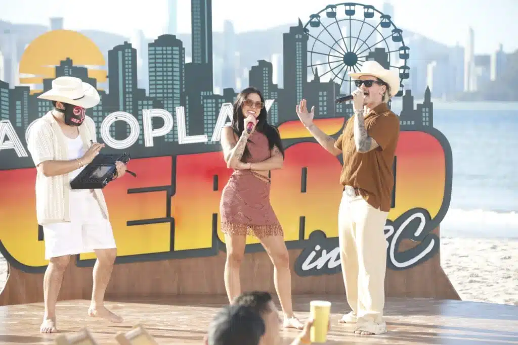 Ana Castela em Balneário Camboriú reúne multidão na Praia Central 1 Ana Castela em Balneario Camboriu