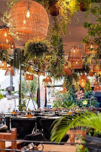 Bares en Balneário Camboriú - Dónde Encontrar las Mejores Bebidas 3 Distretto Bar e Trattoria - Bares em Balneário Camboriú