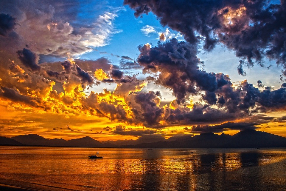Bombinhas: Un Paraíso de Playas Cerca de Balneário Camboriú 4 Pôr do Sol na Praia de Morrinhos