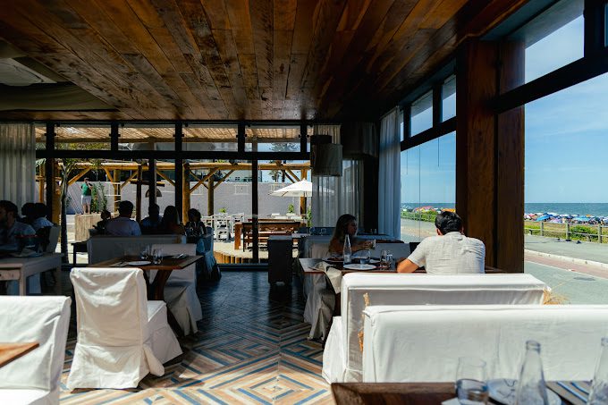 Restaurantes en Praia Brava, Itajaí 1 Aspas